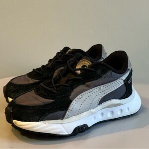PUMA Wild Rider Rollin’ Unisex, Black/Gray. Toddler size 7c